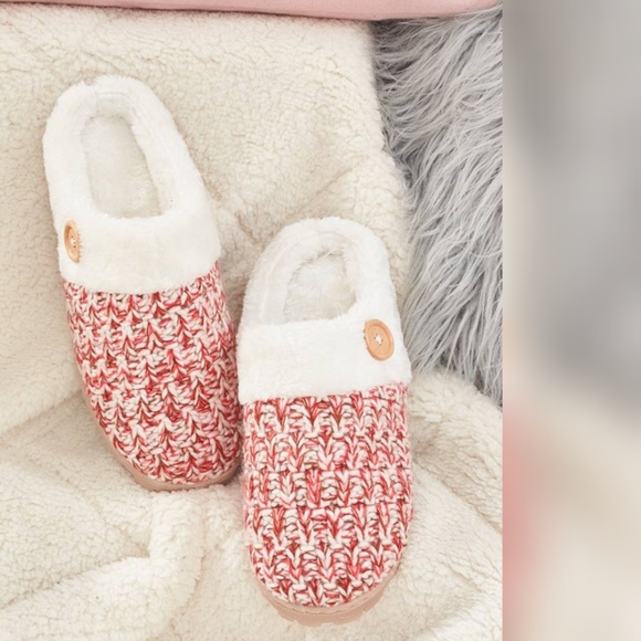 💙Just in💙(sz 9) Chunky knit Memory Foam Slippers - Picture 2 of 5